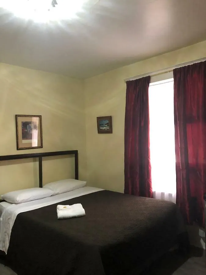 Mina'S Guest House Toronto Canada