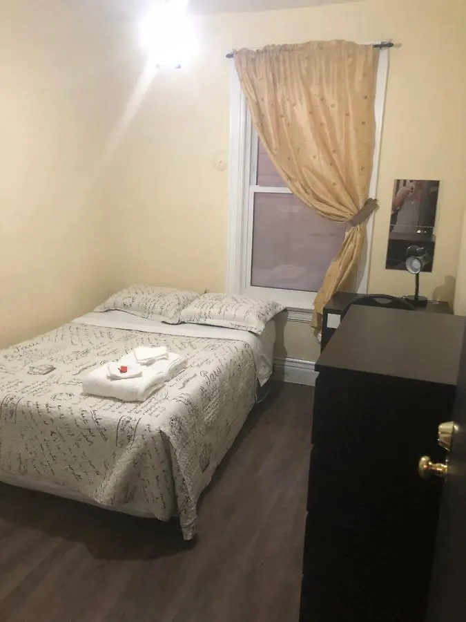 Mina'S Guest House Toronto 0*,  Canada