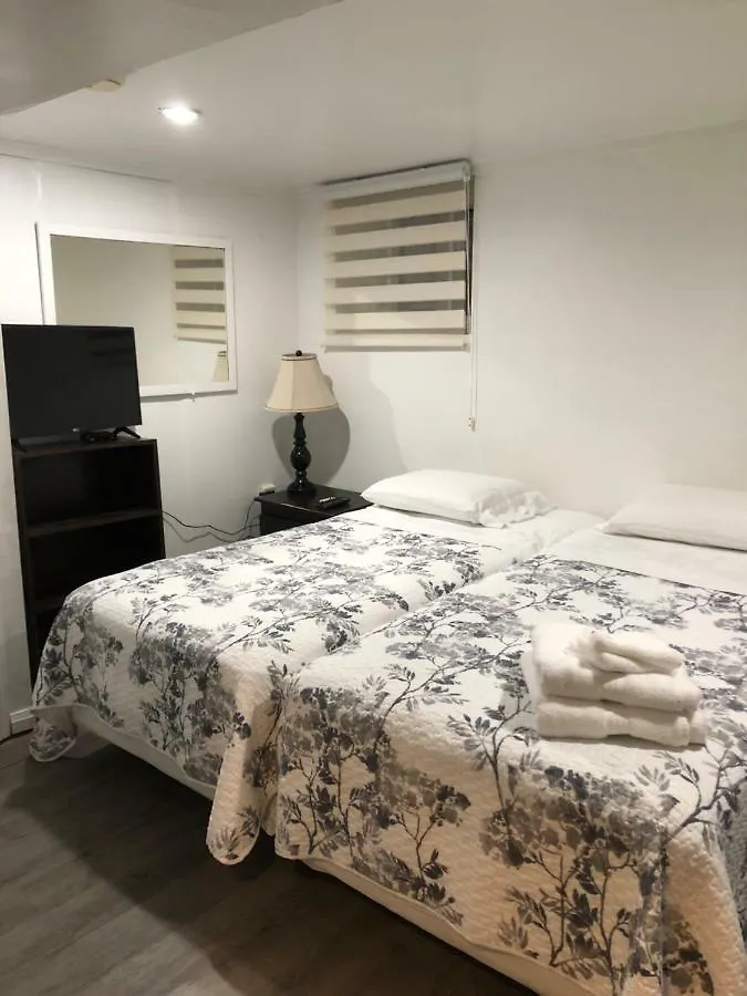 Mina'S Guest House Toronto