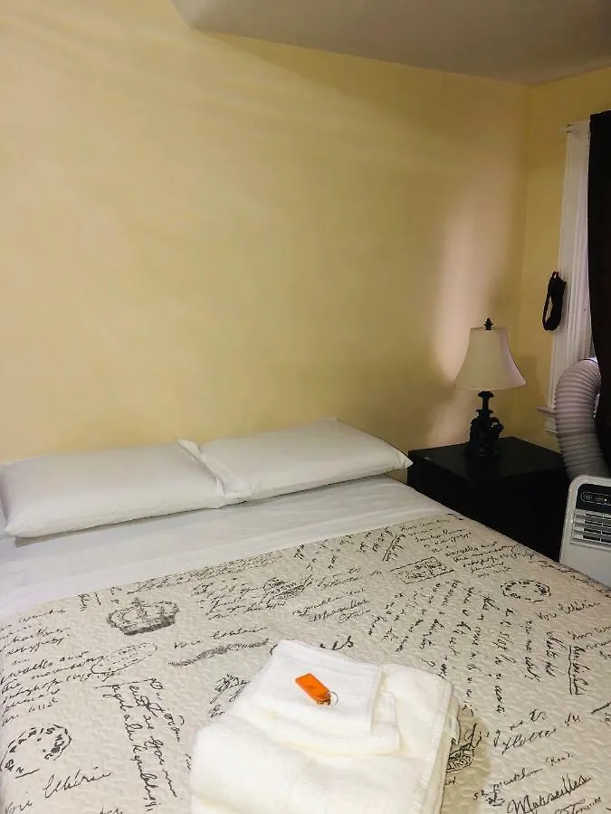 Mina'S Guest House Toronto