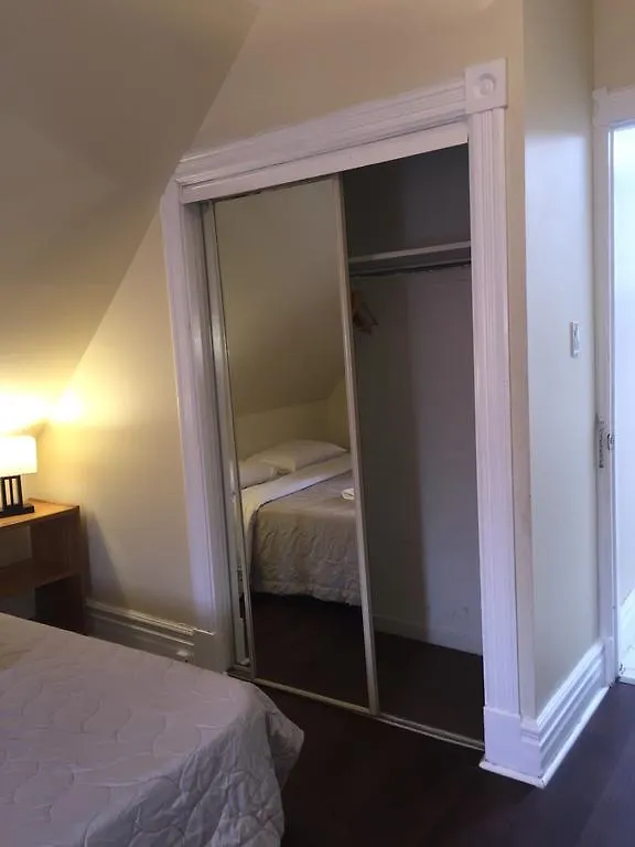 Mina'S Guest House Toronto