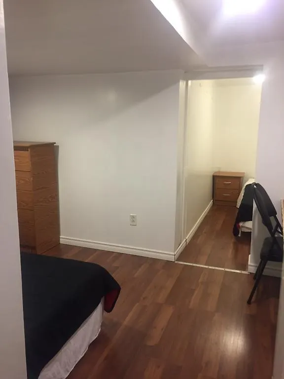 Mina'S Guest House Toronto