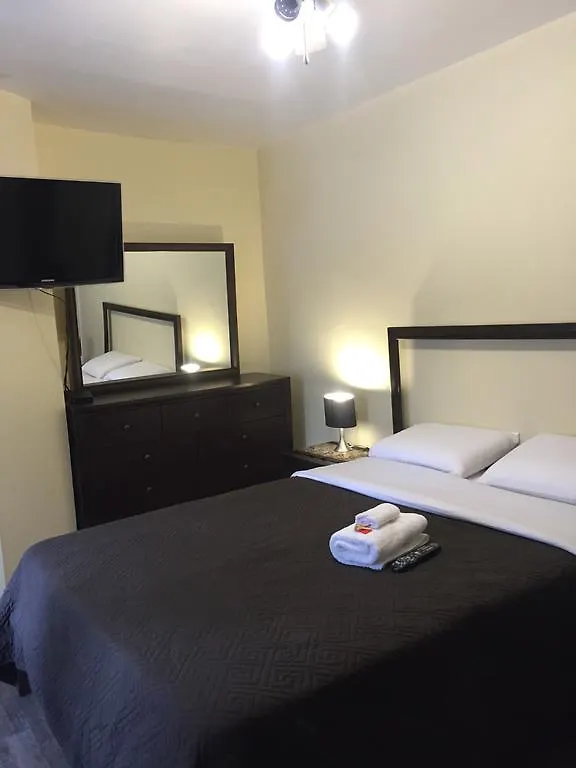 Mina'S Guest House Toronto 0*,  Canada