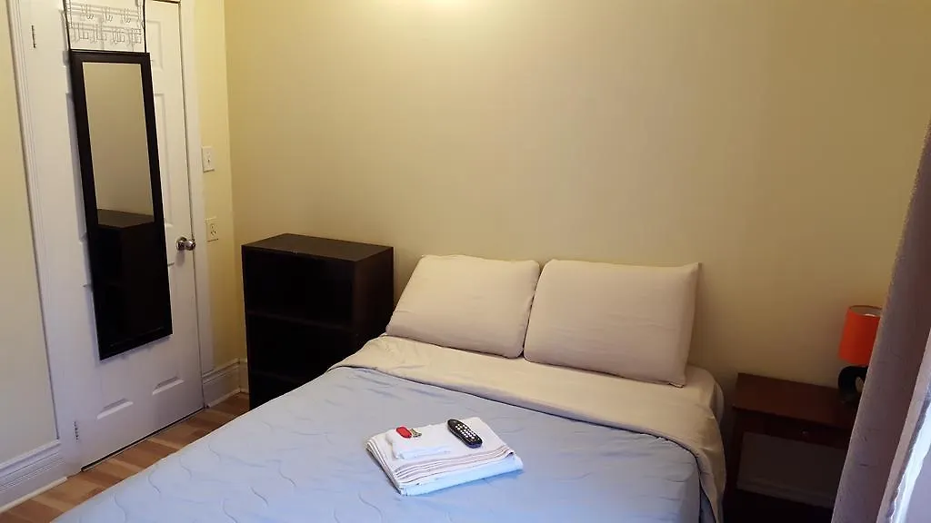 Mina'S Guest House Toronto