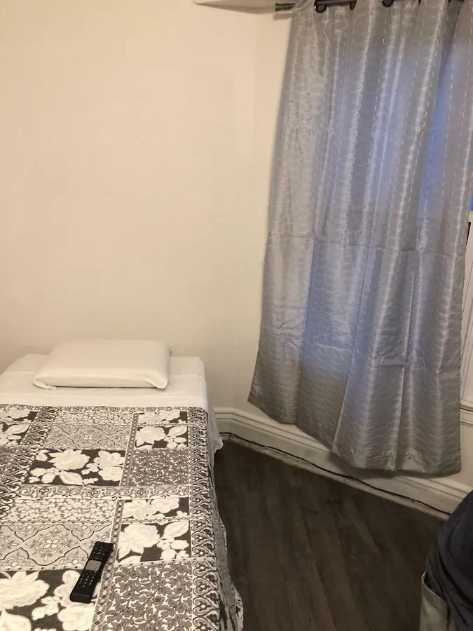 Mina'S Guest House Toronto