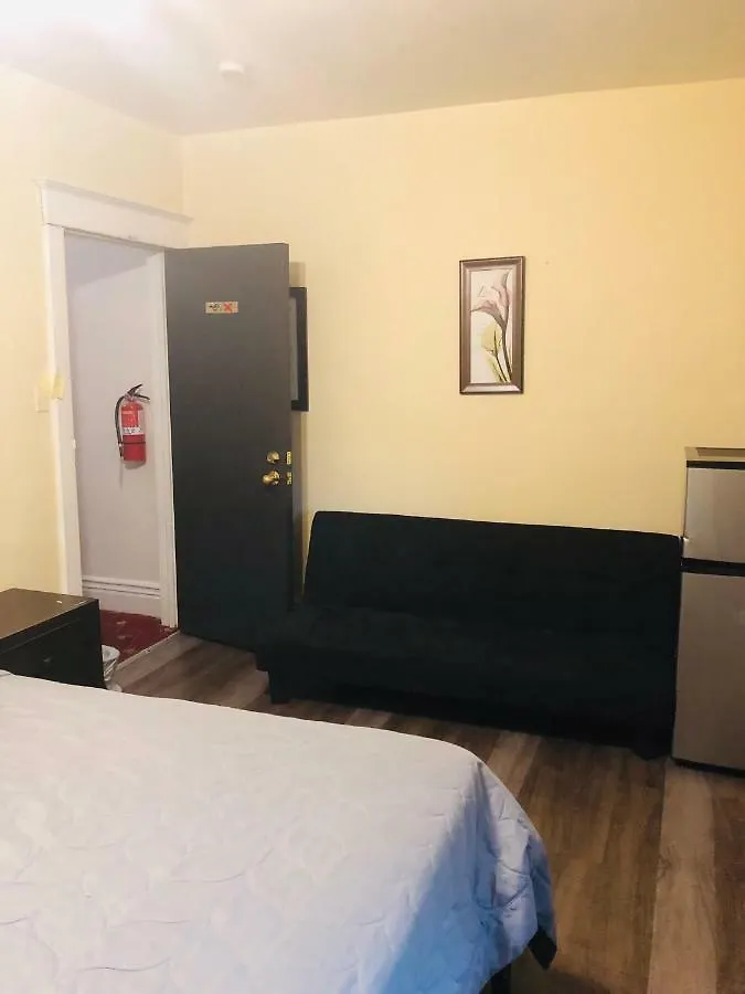 Mina'S Guest House Toronto