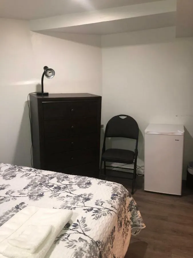 Mina'S Guest House Toronto